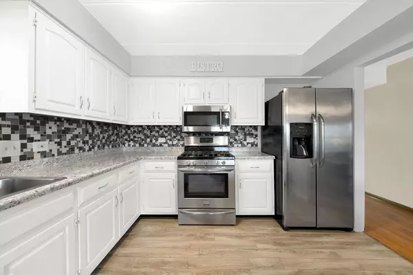 15239 Catalina DR #2, Orland Park, IL 60462