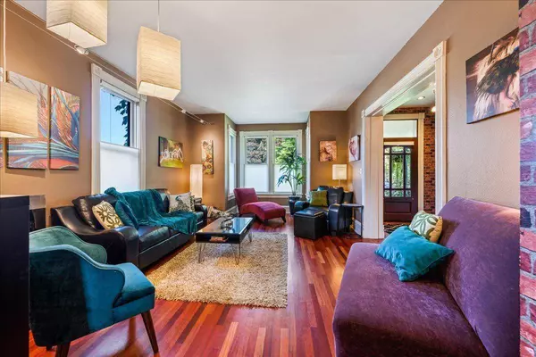 205 E Wabasha ST, Winona, MN 55987