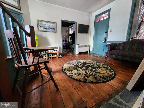 1112 MAHANTONGO ST, Pottsville, PA 17901