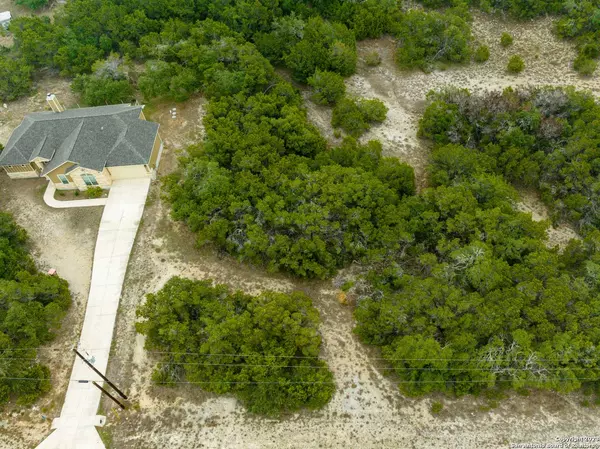 1274 Parton Rd, Canyon Lake, TX 78133