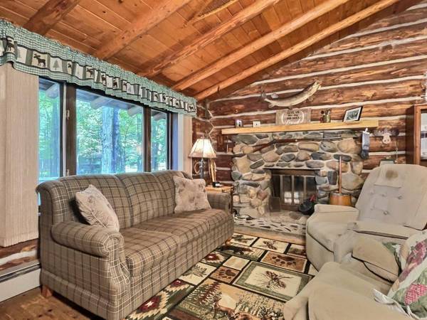 6269 SHAUGHNESSY LN, Land O Lakes, WI 54540