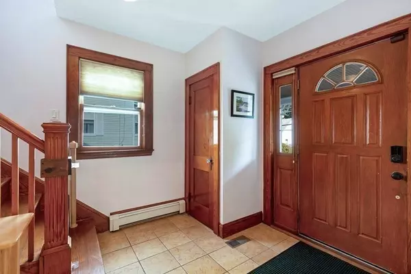 54 Lynde Ave, Melrose, MA 02176