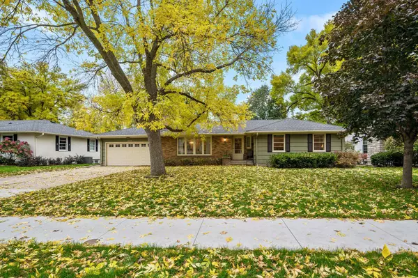 5029 W 56th ST, Edina, MN 55436