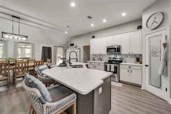 10462 Fireside Lane, Forney, TX 75126