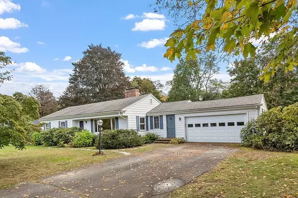 7 Robandy Rd, Andover, MA 01810
