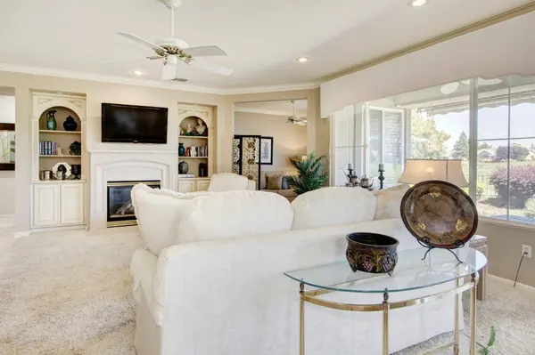 7338 School House LN, Roseville, CA 95747