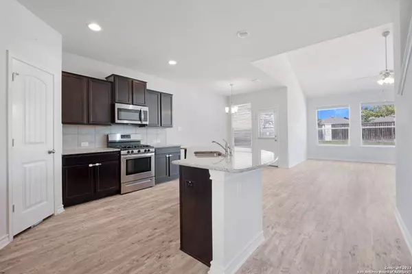 15327 MCKAYS LARK, San Antonio, TX 78253-6507