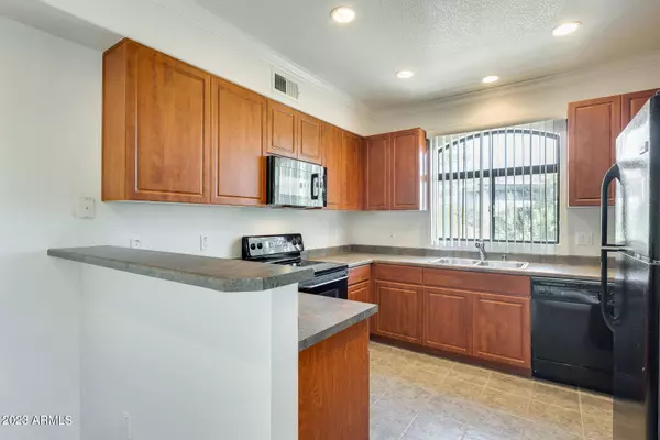 295 N RURAL Road #202, Chandler, AZ 85226