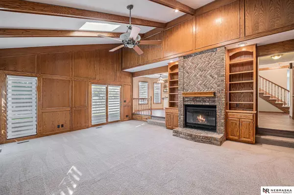 724 N 148th Street, Omaha, NE 68154