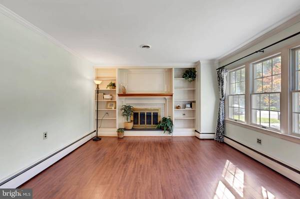 51 E CEDAR AVE, Marlton, NJ 08053