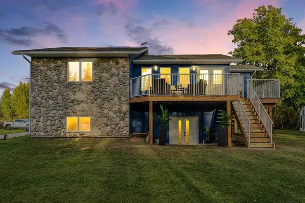 192257 146th AVE W, Priddis, AB T0L 1W2