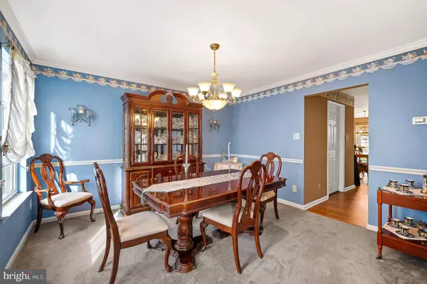 9 LEXINGTON PARK RD, Sicklerville, NJ 08081