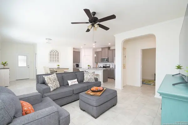 3246 OLD ALMONTE DR, San Antonio, TX 78224