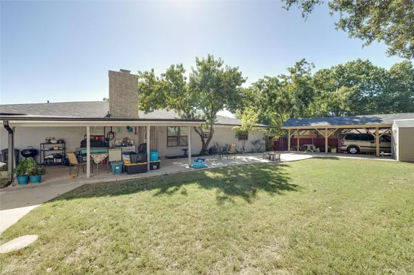 2001 Guinevere Street, Arlington, TX 76014