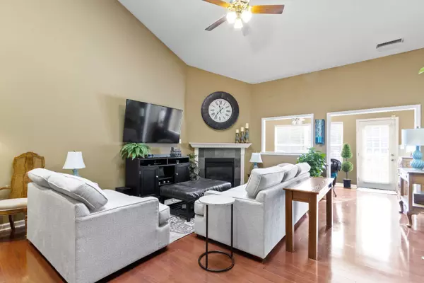 16944 Cimarron PASS, Noblesville, IN 46060