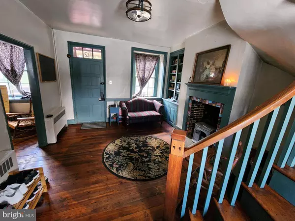 1112 MAHANTONGO ST, Pottsville, PA 17901