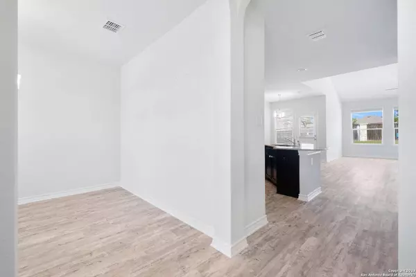 15327 MCKAYS LARK, San Antonio, TX 78253-6507