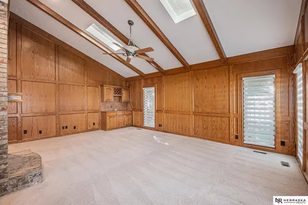 724 N 148th Street, Omaha, NE 68154