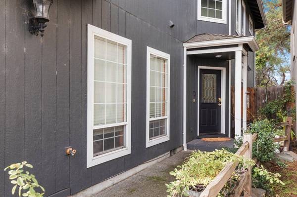 651 Shadow Way, Central Point, OR 97502