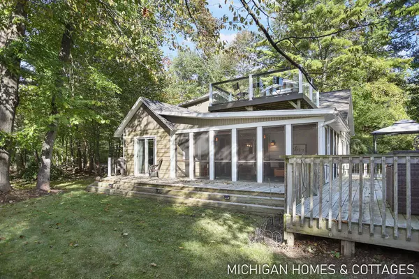 7128 116th Avenue, Fennville, MI 49408