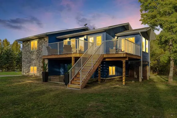 192257 146th AVE W, Priddis, AB T0L 1W2