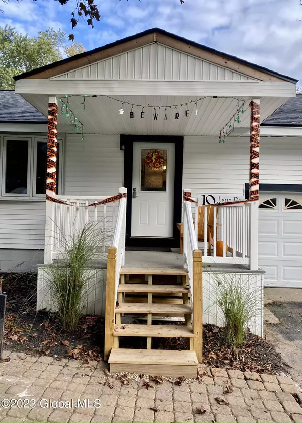 10 Lynn Drive, Glenville, NY 12302