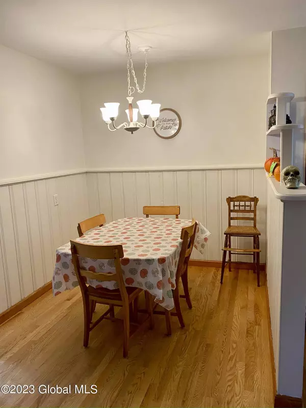 10 Lynn Drive, Glenville, NY 12302