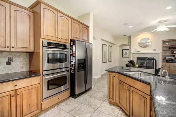 1489 Barnwood LN, Roseville, CA 95747