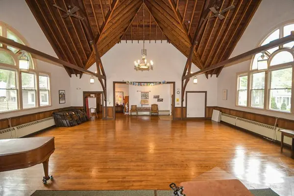 6 Locke St, Andover, MA 01810