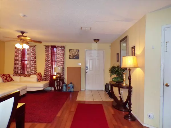 517 Merton Court, Fort Worth, TX 76036