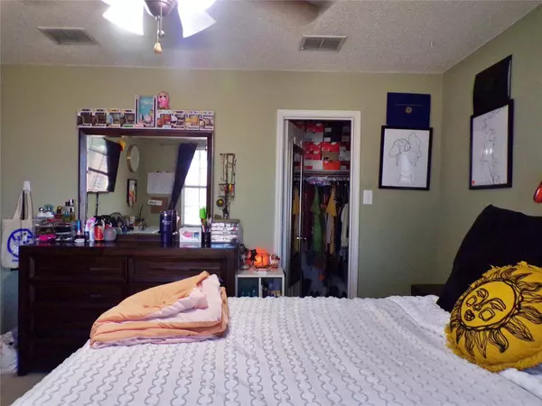 517 Merton Court, Fort Worth, TX 76036