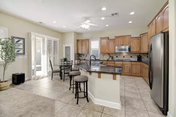 1489 Barnwood LN, Roseville, CA 95747