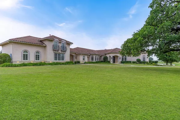 10285 A Zipper Road, Pilot Point, TX 76258