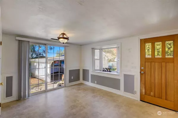 15518 110th AVE E, Puyallup, WA 98374