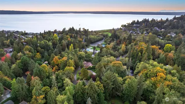 17601 12th PL SW, Normandy Park, WA 98166