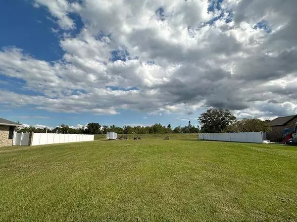 221 BEAU PL, Des Allemands, LA 70030