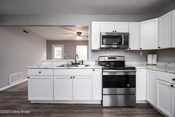 1014 Washington Way, Jeffersonville, IN 47130