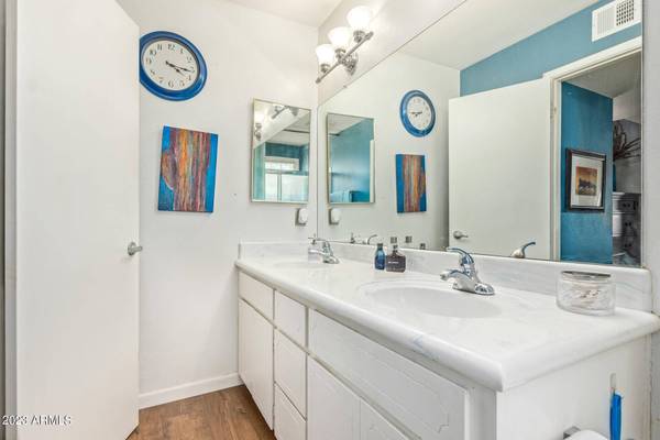 3244 S LEBANON Lane, Tempe, AZ 85282