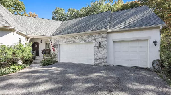 1907 Woodlands Place, Powell, OH 43065