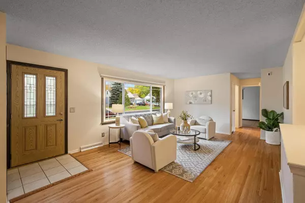 6033 Quebec AVE N, New Hope, MN 55428