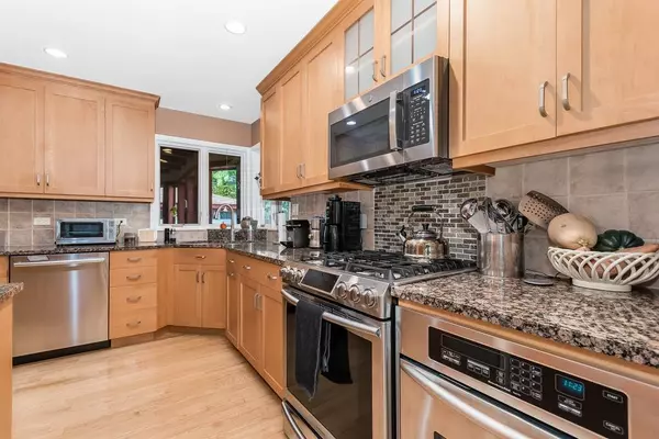 456 Lowell Avenue, Glen Ellyn, IL 60137