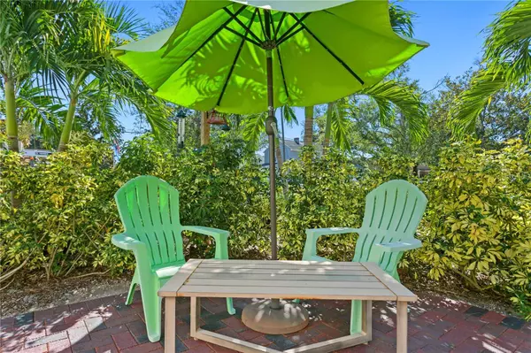 807 21ST AVE N, St Petersburg, FL 33704