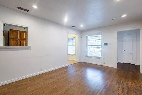 1602 N Binkley Street, Sherman, TX 75092