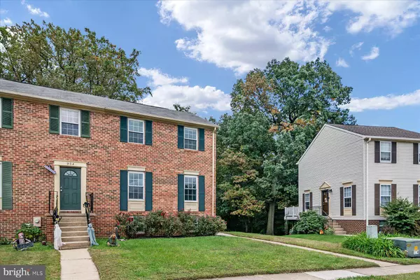 906 HINGHAM HARBOUR, Pasadena, MD 21122