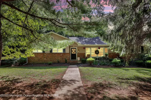 9 Holling Road, Colts Neck, NJ 07722