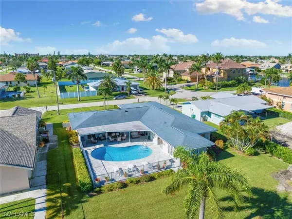 2013 SE 44th ST, Cape Coral, FL 33904