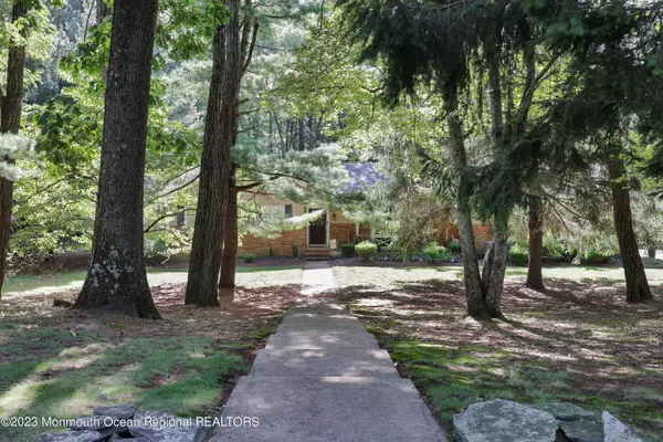 9 Holling Road, Colts Neck, NJ 07722