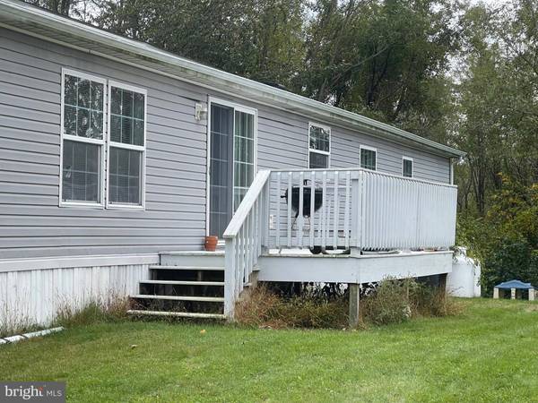 210 DEER RUN DR, Honey Brook, PA 19344