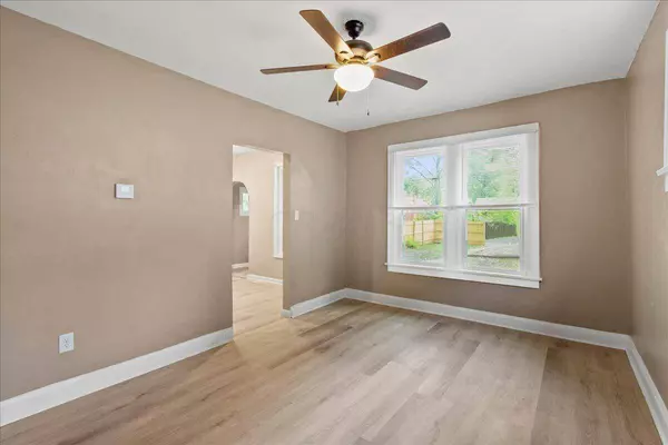 1469 Kenmore Road, Columbus, OH 43211