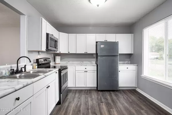 1014 Washington Way, Jeffersonville, IN 47130